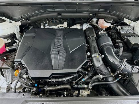 Used 2024 Hyundai Santa Fe Limited image 33