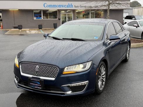 Used 2017 Lincoln MKZ Premiere image 1