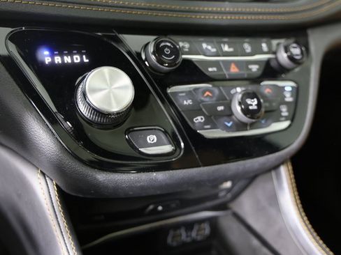 Used 2022 Chrysler Pacifica Pinnacle image 20