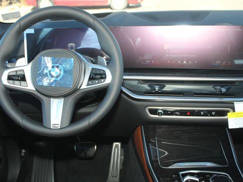 Used 2026 BMW X5 xDrive50e w/ M Sport Package AWD/4WD image 18