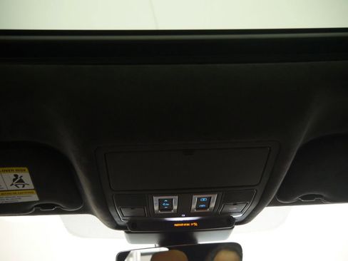 Used 2019 Jaguar F-PACE SVR image 41