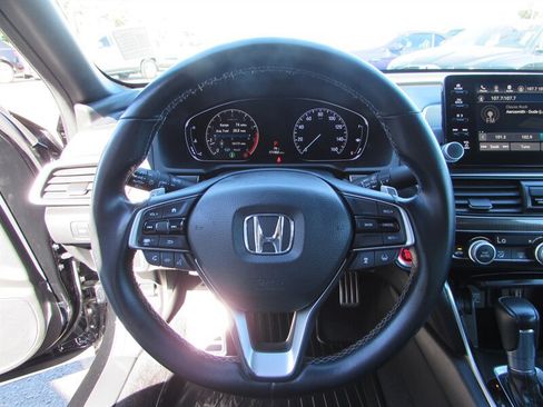 Used 2019 Honda Accord Sport image 12