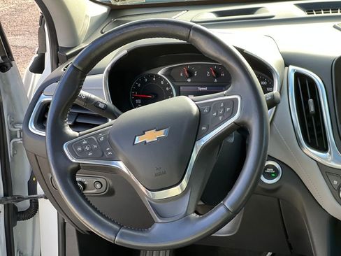 Used 2021 Chevrolet Equinox Premier image 24