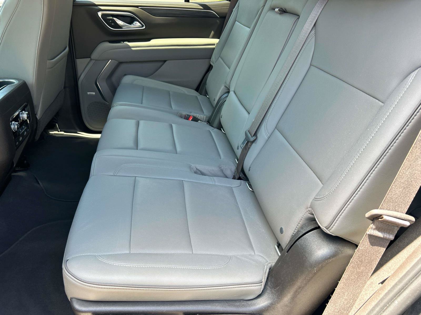 Used 2021 GMC Yukon SLT w/ Rear Media and Nav Package AWD/4WD image 35