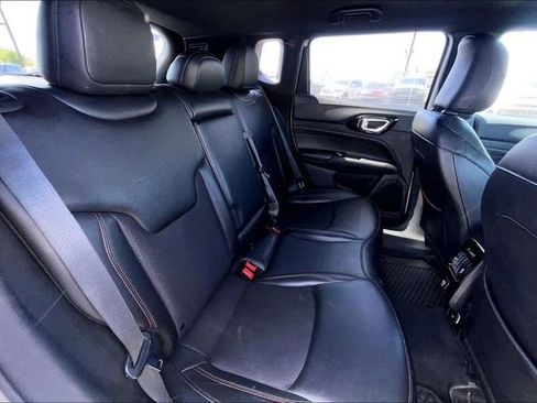 Used 2025 Jeep Compass Trailhawk AWD/4WD image 29