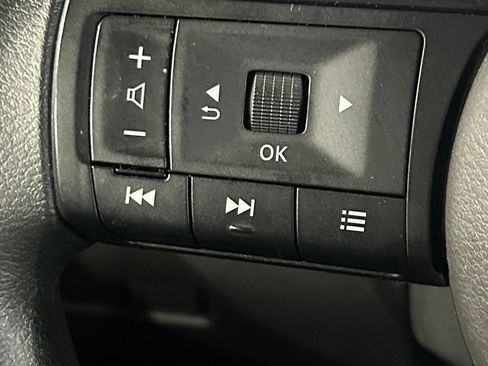 Used 2021 Nissan Rogue S AWD/4WD image 61