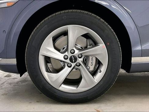 New 2026 Genesis GV70 2.5T Advanced AWD/4WD image 15