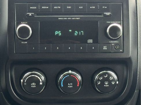 Used 2014 Jeep Compass Sport w/ Power Value Group image 11