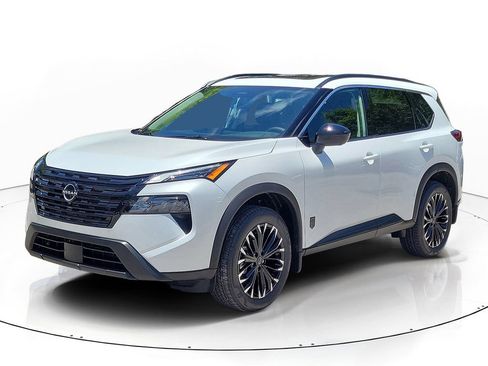 New 2026 Nissan Rogue Dark Armor FWD image 3