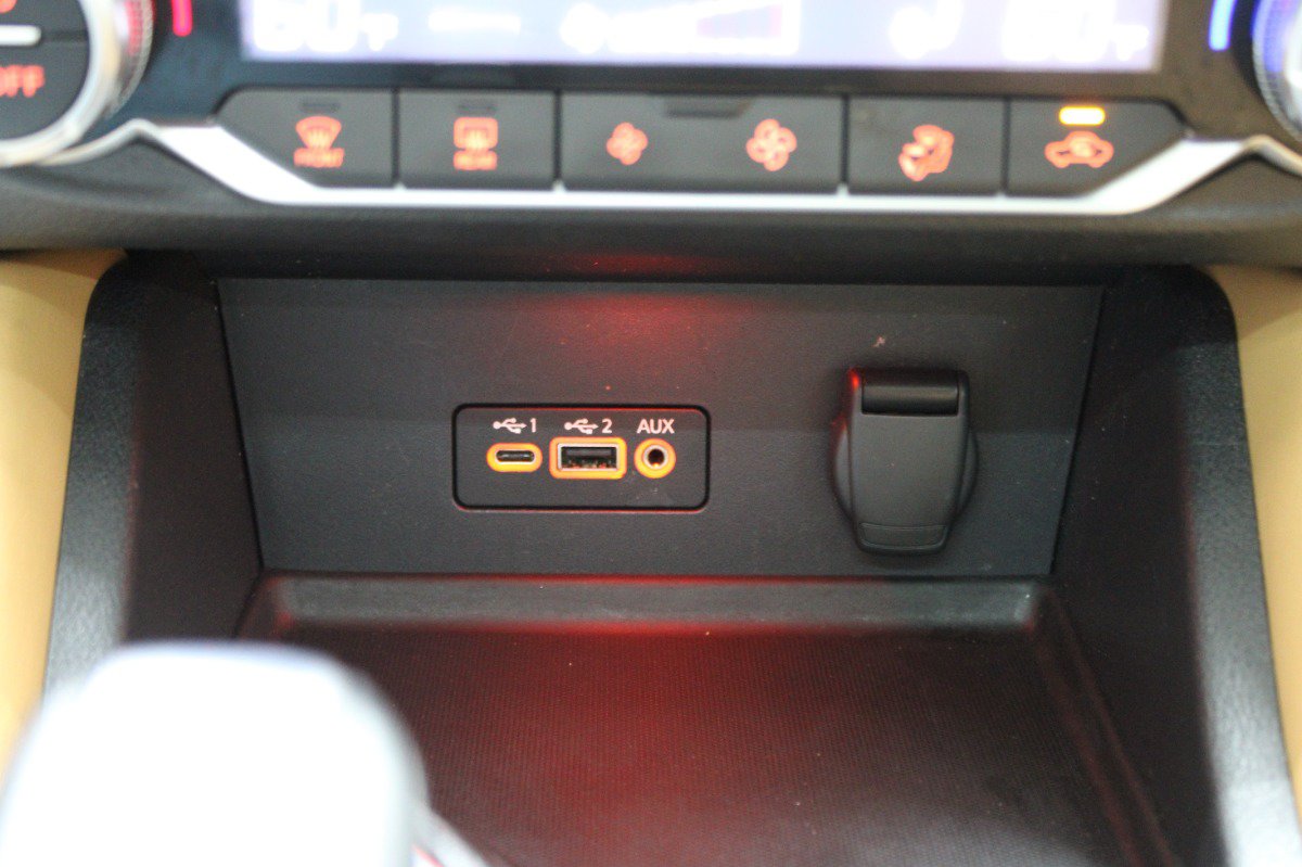 Used 2021 Nissan Sentra SV w/ SV Premium Package FWD image 27