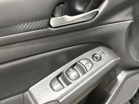 Used 2024 Nissan Altima 2.5 SV FWD image 20