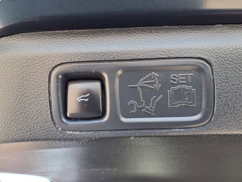 Used 2022 Ford Expedition Limited AWD/4WD image 41