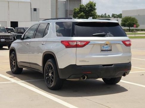 Used 2020 Chevrolet Traverse LT FWD image 7