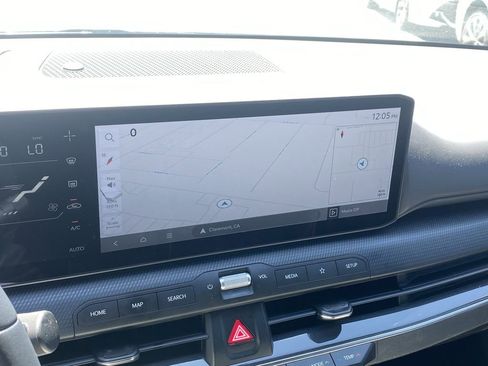 Used 2025 Kia K4 GT-Line w/ GT-Line Sunroof Package image 8