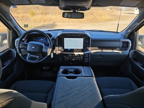 Used 2024 Ford F150 XLT w/ Tow/Haul Package image 18