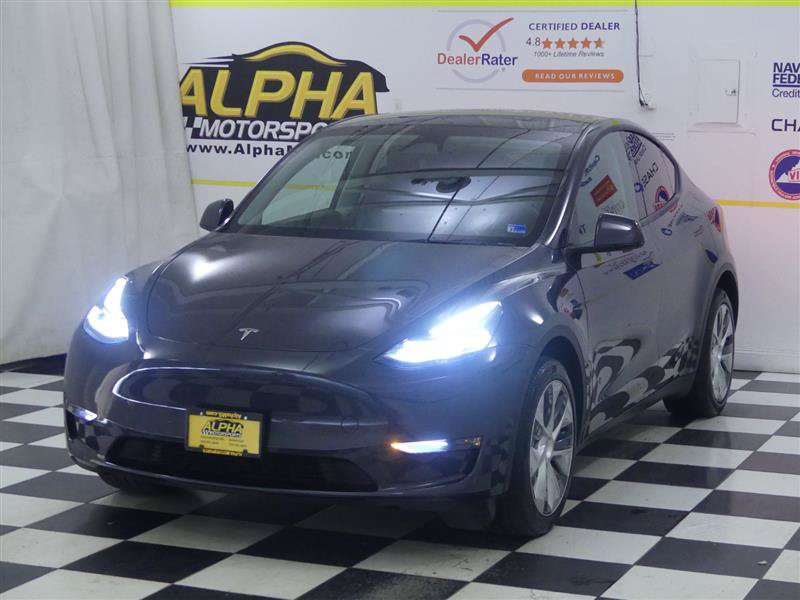 Used 2024 Tesla Model Y Long Range AWD/4WD image 3