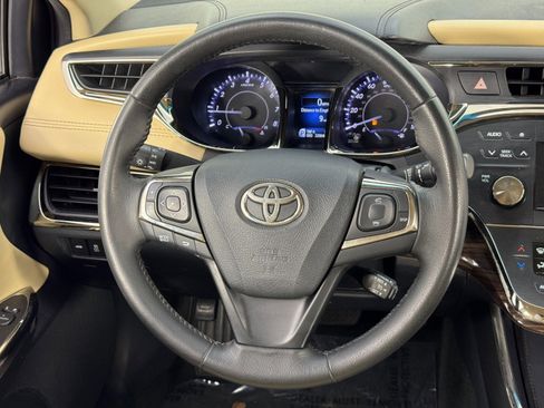 Used 2013 Toyota Avalon XLE image 17