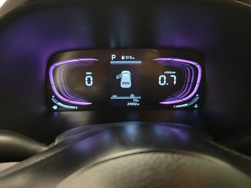 Used 2025 Kia Soul LX w/ LX Technology Package FWD image 22