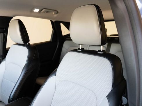 Used 2023 Ford Escape SE image 17