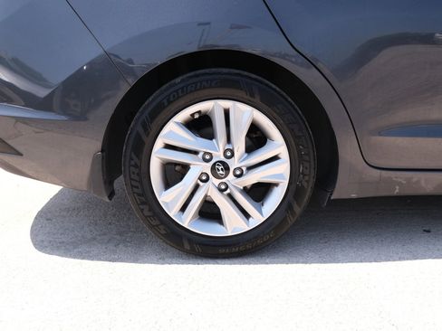 Used 2020 Hyundai Elantra SEL w/ Cargo Package (C1) FWD image 18