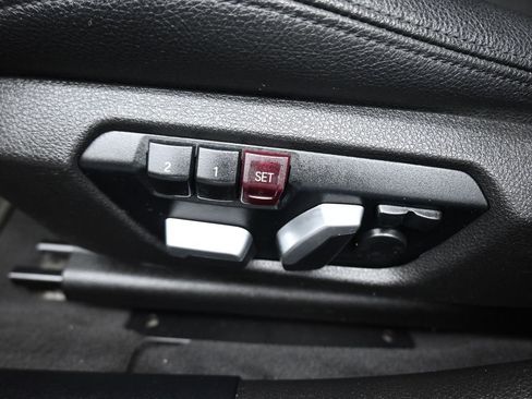 Used 2018 BMW 330e image 12