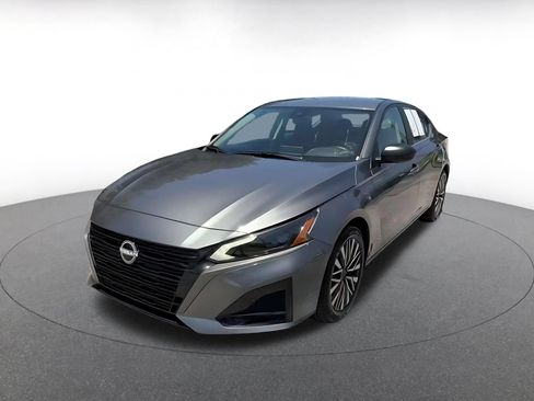 Used 2026 Nissan Altima 2.5 SV FWD image 4