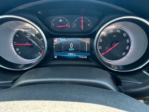 Used 2018 Buick Regal Essence FWD image 5