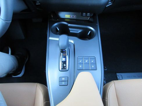 New 2025 Lexus UX 300h AWD image 43