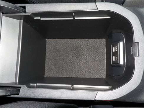 Used 2024 Toyota RAV4 XLE image 24