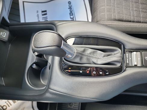 Certified 2023 Honda HR-V LX image 17