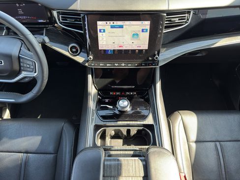 Used 2022 Jeep Wagoneer Series II image 11