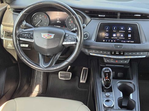 Used 2020 Cadillac XT4 Sport w/ Technology Package FWD image 25