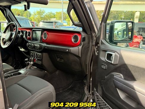 Used 2020 Jeep Wrangler Unlimited Rubicon AWD/4WD image 34