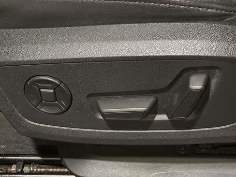 Used 2023 Audi Q3 2.0T Premium w/ Convenience Package AWD/4WD image 13