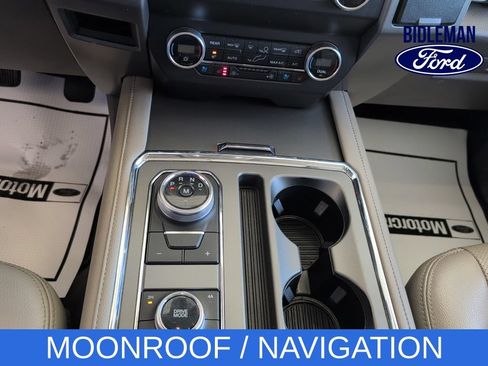 Used 2019 Ford Expedition XLT w/ Equipment Group 202A AWD/4WD image 21