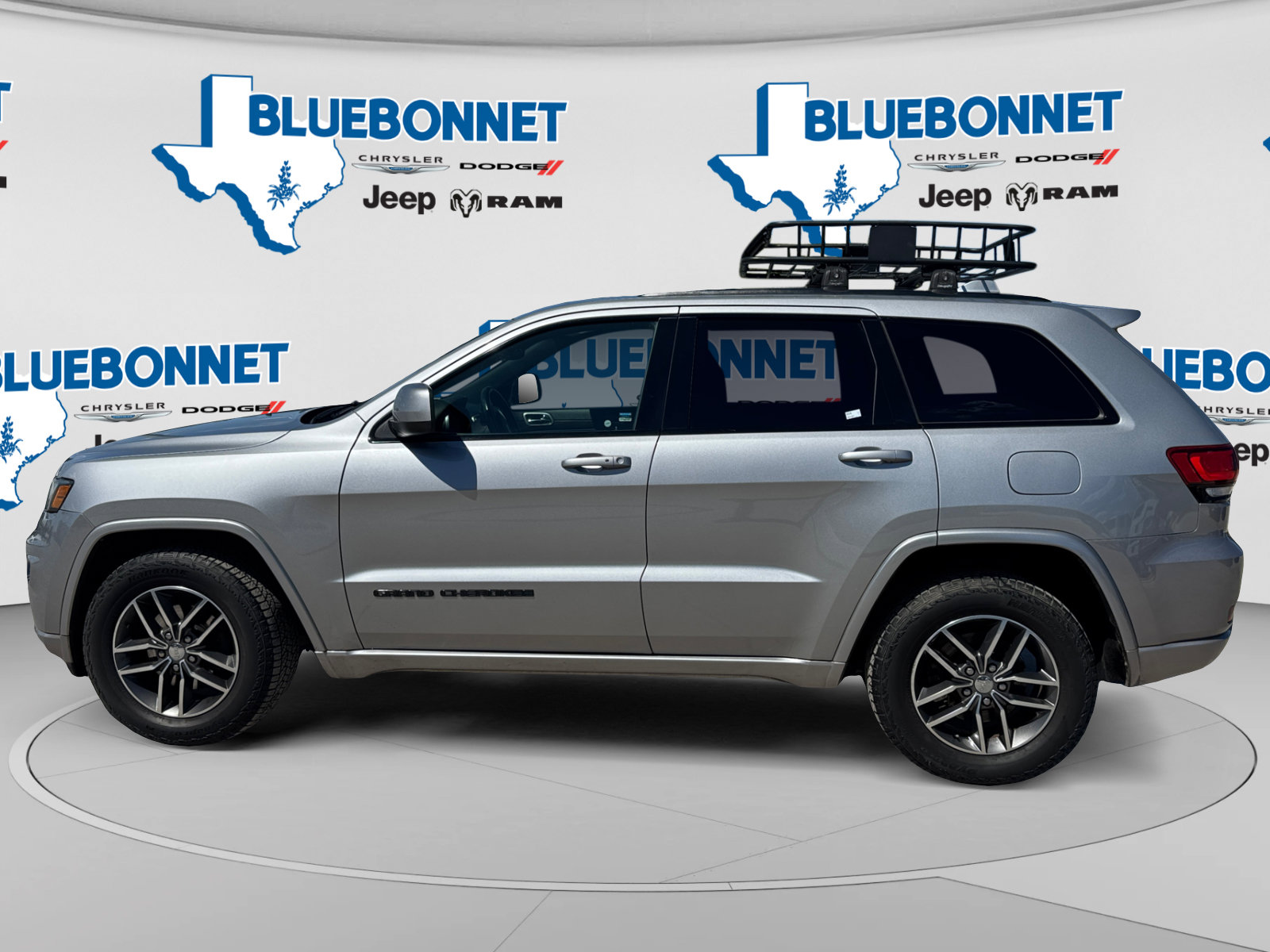Certified 2017 Jeep Grand Cherokee Altitude AWD/4WD image 8