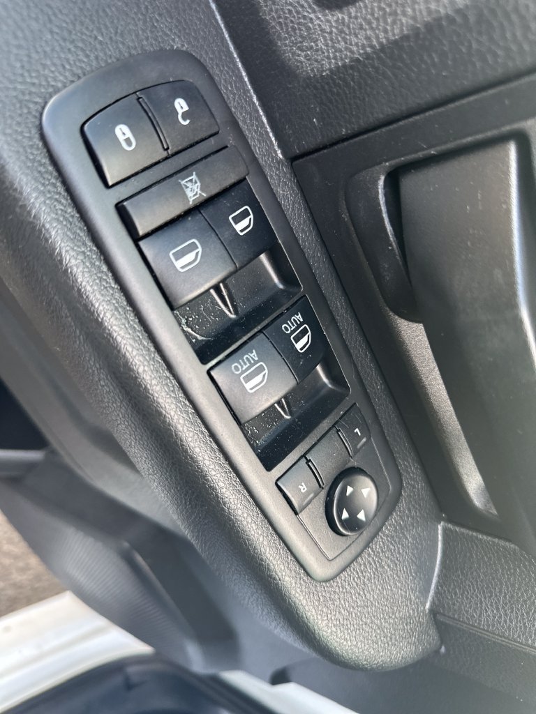 Used 2017 RAM 1500 Express AWD/4WD image 12