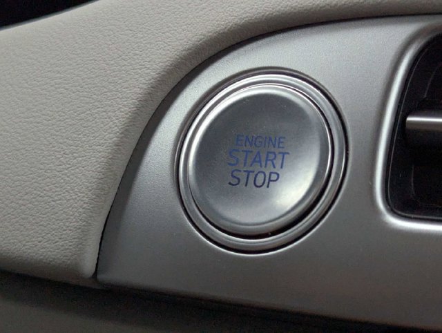 Used 2025 Hyundai Palisade Limited FWD image 32
