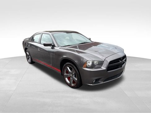 Used 2014 Dodge Charger SXT Plus RWD image 8
