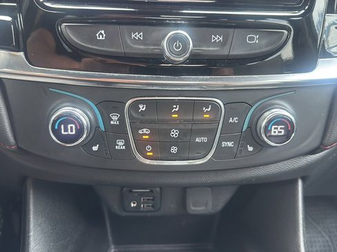 Used 2023 Chevrolet Traverse RS w/ LPO, Floor Liner Package AWD/4WD image 37