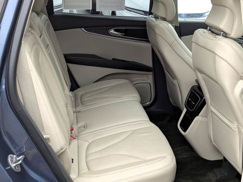 Used 2018 Lincoln MKX Reserve w/ Lincoln MKX Climate Package AWD/4WD image 13