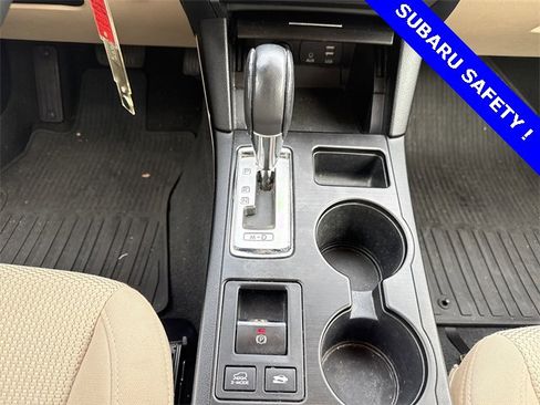 Used 2017 Subaru Outback 2.5i Premium image 13