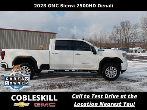 Used 2023 GMC Sierra 2500 Denali AWD/4WD image 2