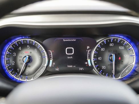 Used 2020 Chrysler Pacifica Touring-L Plus w/ S Appearance Package FWD image 24