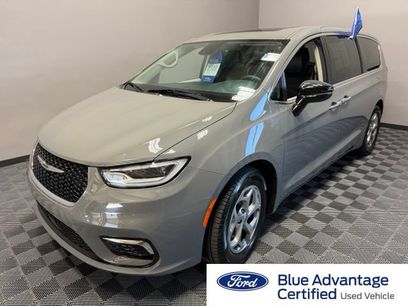 Used 2024 Chrysler Pacifica Limited