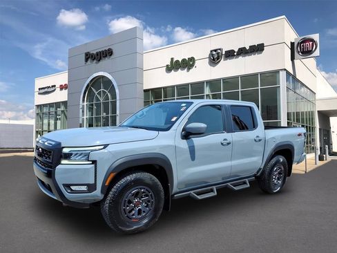 Used 2025 Nissan Frontier PRO-4X AWD/4WD image 7