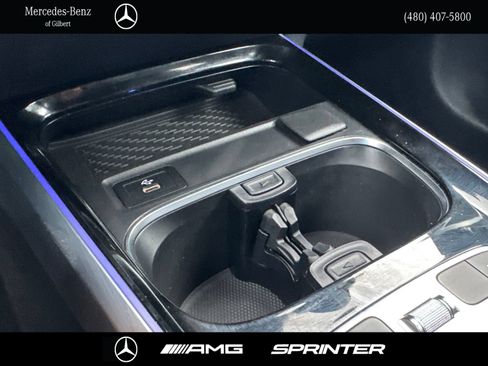 Used 2024 Mercedes-Benz GLB 250 image 32