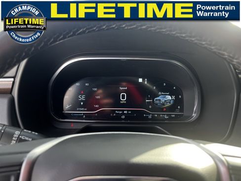 Used 2023 GMC Yukon SLE w/ Gmc Pro Safety Plus Package image 23