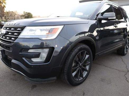 Used 2017 Ford Explorer XLT w/ Equipment Group 202A image 40