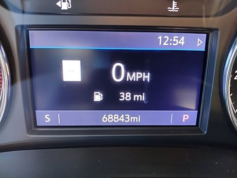 Used 2020 Buick Enclave Premium w/ Surround and Sites Package image 28